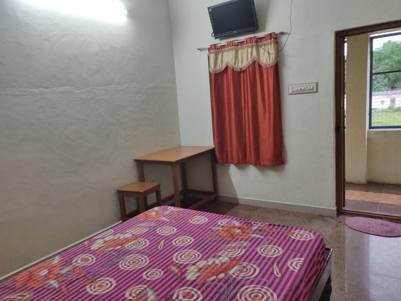 ホテル Srb Residency Tiruvannāmalai エクステリア 写真