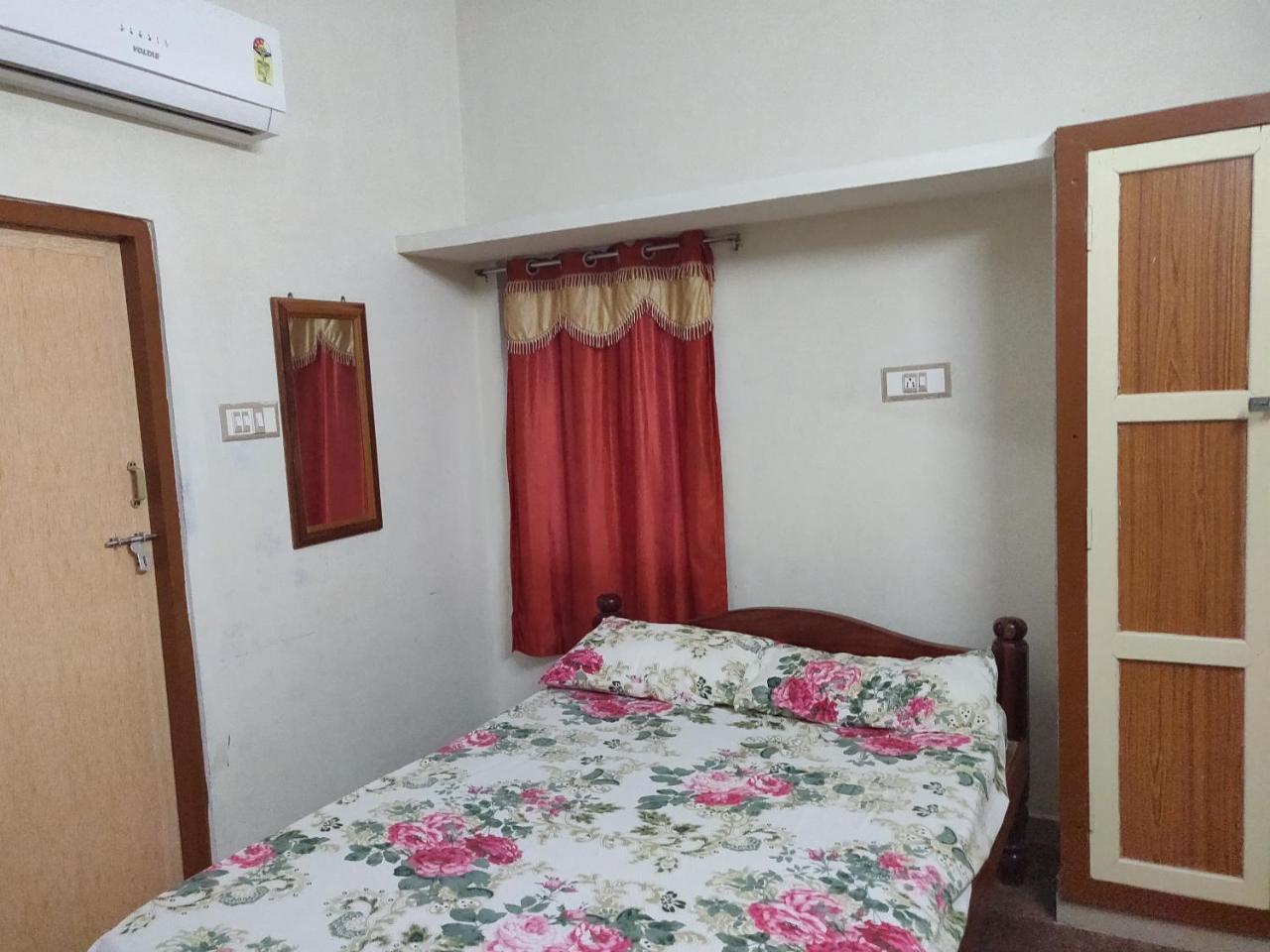 ホテル Srb Residency Tiruvannāmalai エクステリア 写真